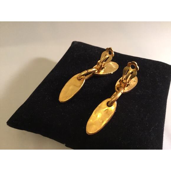 Vintage BICHE de BERE Brutalist/Modernist Hammered Gold tone Drop Earrings - Picture 4 of 4